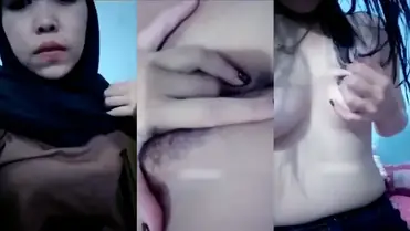 Bokep Hijab Remas Payudara Sange Colmek Liar poster