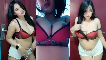 Bokep Indo Cantik Tobrut Joget Live Hot poster