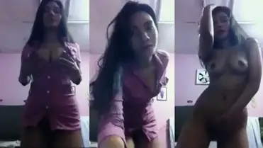 Cewek Joget Bugil Pulang Kerja Sange Panas poster